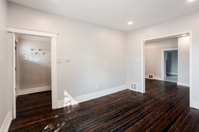 Building Photo - 1308 Porter St