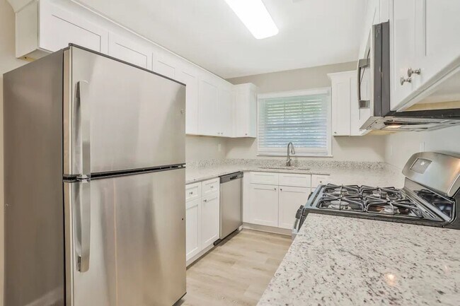 Foto del edificio - 2201 Jefferson St