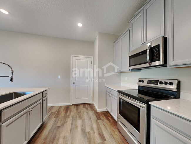 Building Photo - 173 Edge Park Trl