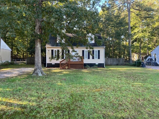 Building Photo - 3505 Colonnade Dr