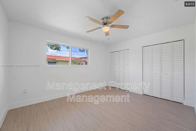 Building Photo - 3149 SW 24th St