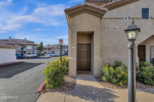 Foto del edificio - 3236 E Chandler Blvd