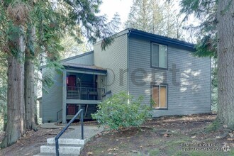 Building Photo - 8006 146th Ave NE