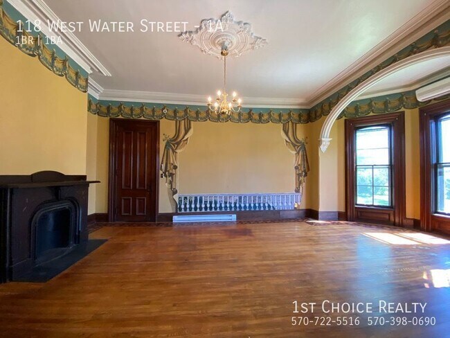 Building Photo - Beautiful, large 1-2 bedroom apartment!