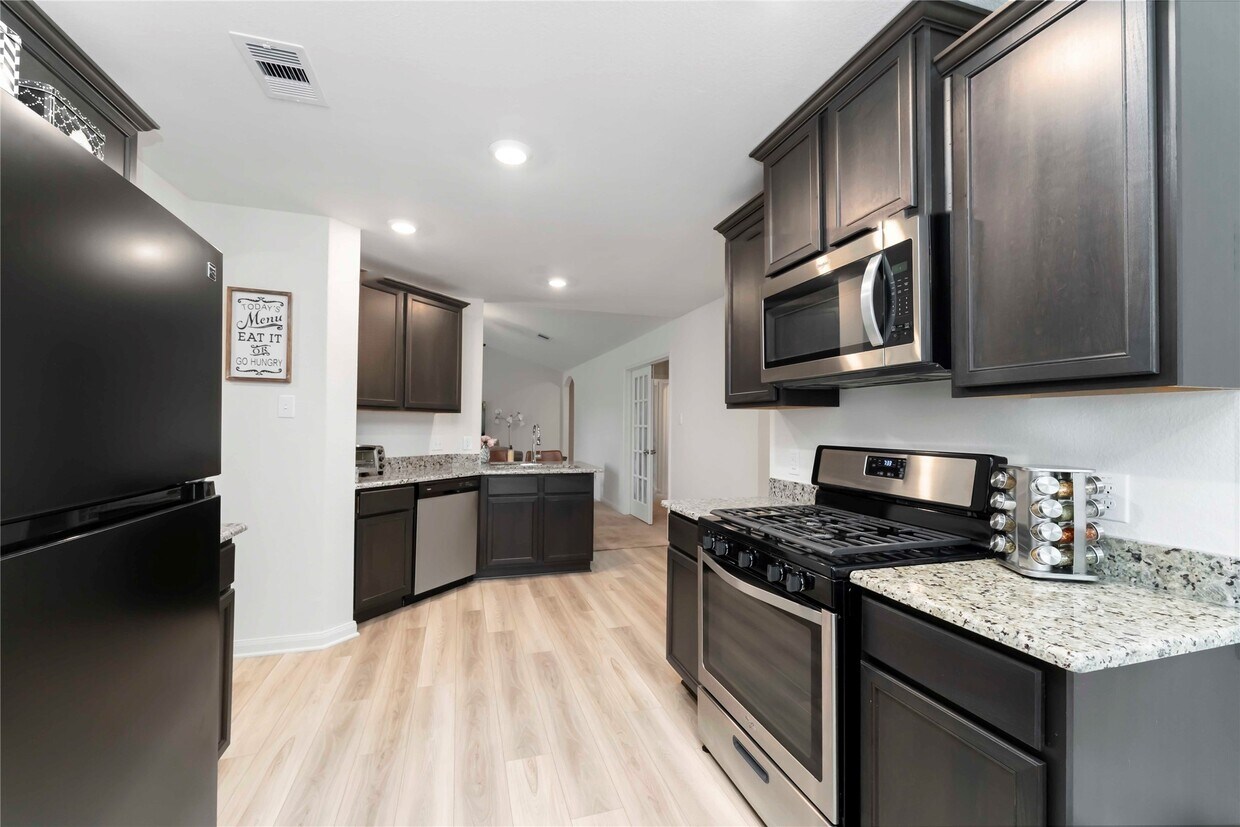 Foto principal - 408 Elaine Vly Dr