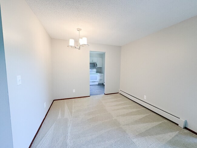 Foto del edificio - 2710 Dale St N