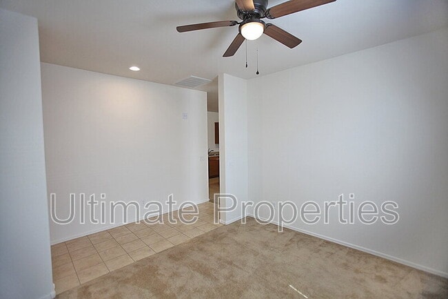 Building Photo - 11538 W Redfield Rd