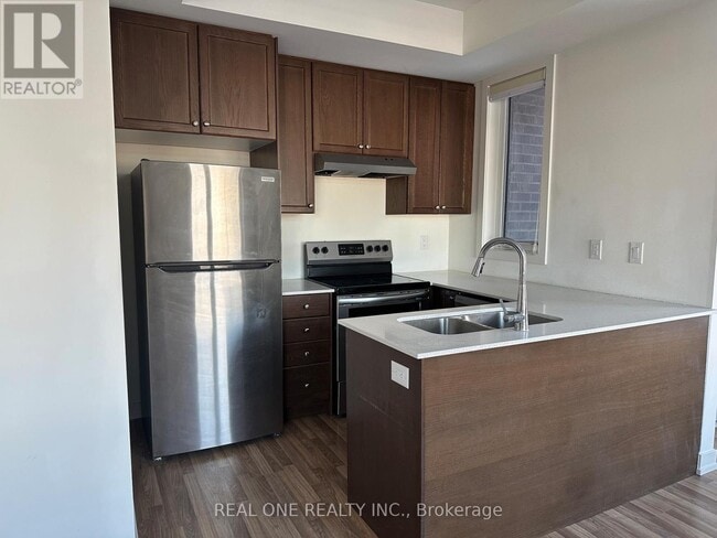 Building Photo - 370 Red Maple Rd