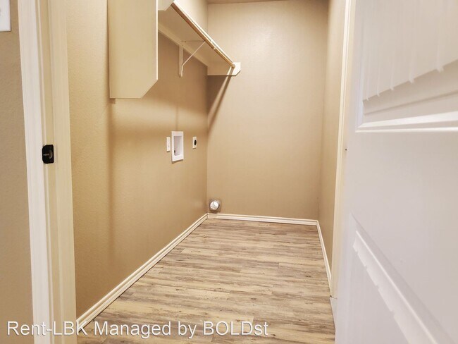 Foto del edificio - 3 br, 2 bath House - 2210 E 10th Street