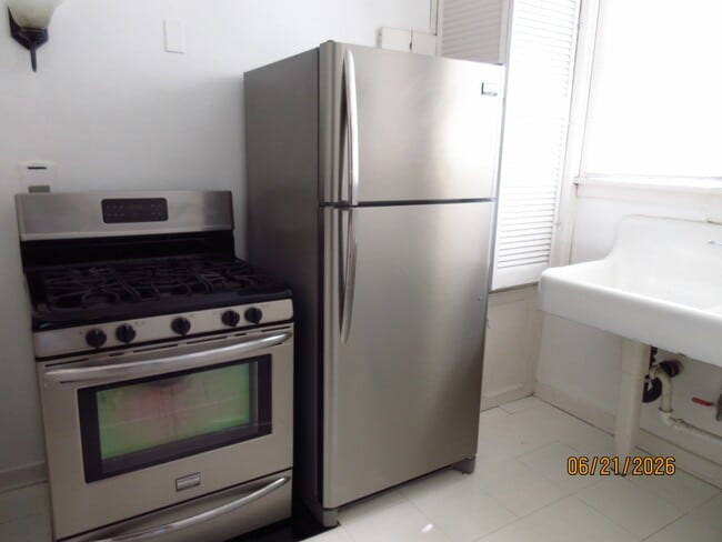 STOVE AND FRIDGE - 4911 Dockweiler St