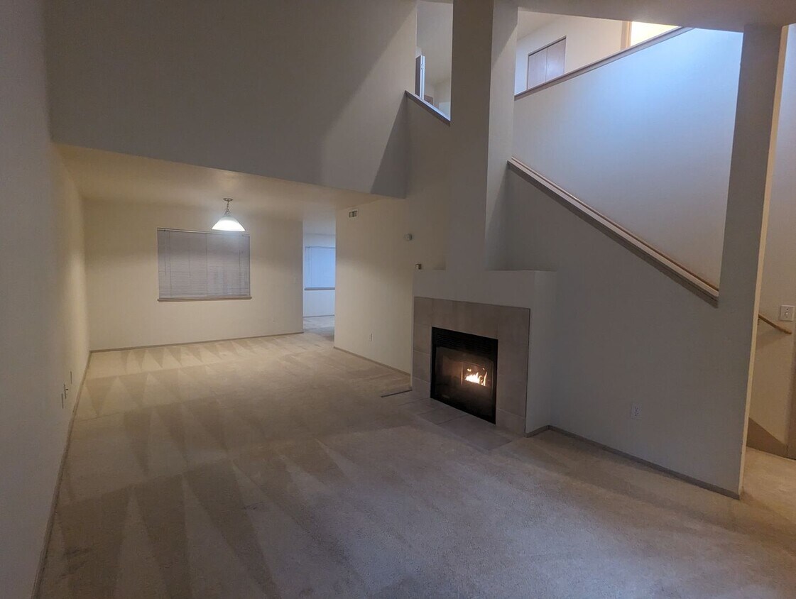 Primary Photo - Silverdale Ridgetop Location close to Isla...