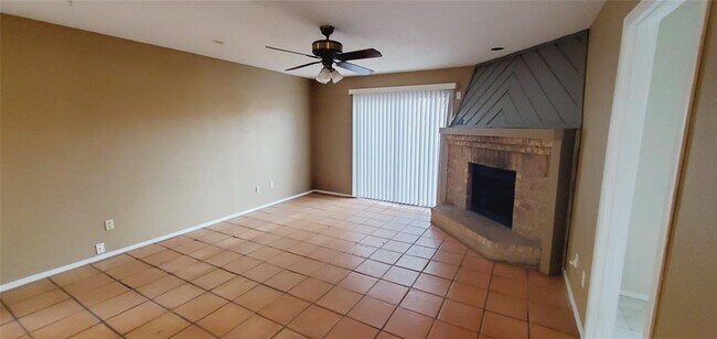 Building Photo - 1719 Westview Terrace