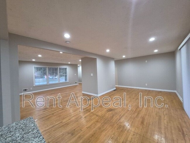 Foto del edificio - 2057 Willamette Way