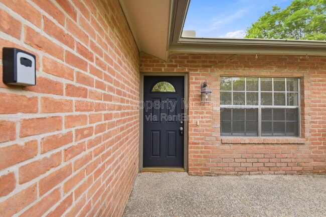 Photo - 4702 N Cashel Cir Apartment