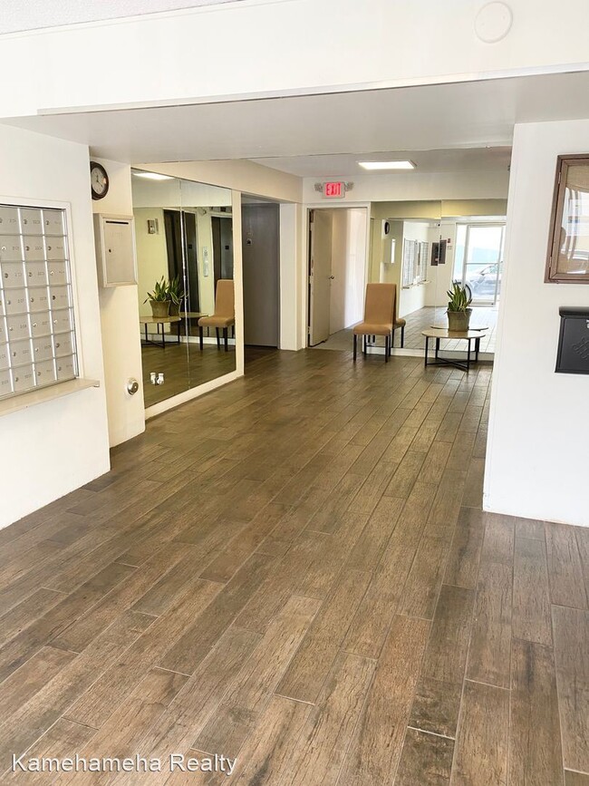 Building Photo - 1 br, 1 bath House - 98-1038 Moanalua Road...