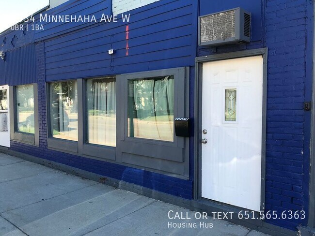 Foto del edificio - TURN KEY Commecial Opportunity!! Barbersho...