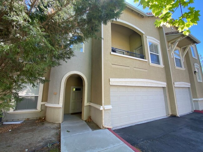 Building Photo - Triana North - South Meadows - 2 Bed 2 Bath