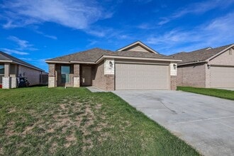 Building Photo - 6904 Athens St