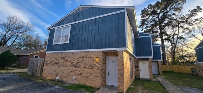 Foto del edificio - Coming Soon! 2 Bed / 1.5 Bath Townhome in ...