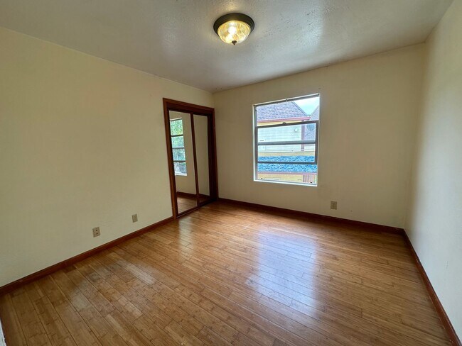 Building Photo - 1191 Aloha Way