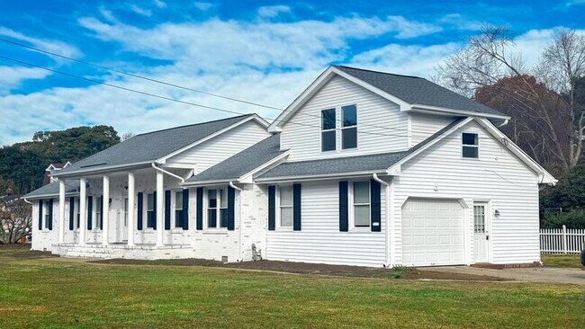 Building Photo - 5100 Shenstone Dr