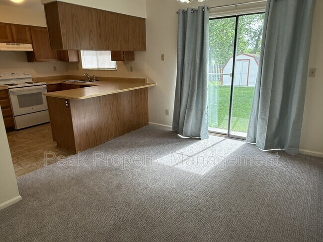 Foto del edificio - 2720 Sagebrush Dr