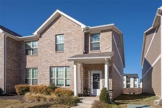 Building Photo - 3517 Cricket Dr