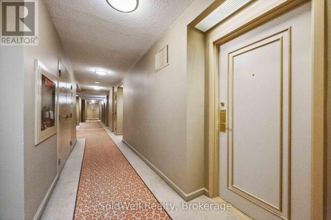 Building Photo - 25-1825 Grenville St