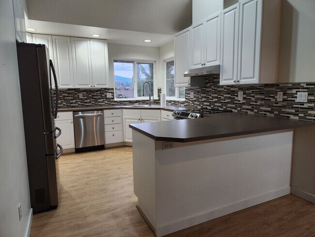 Building Photo - 3220 Carrington Way