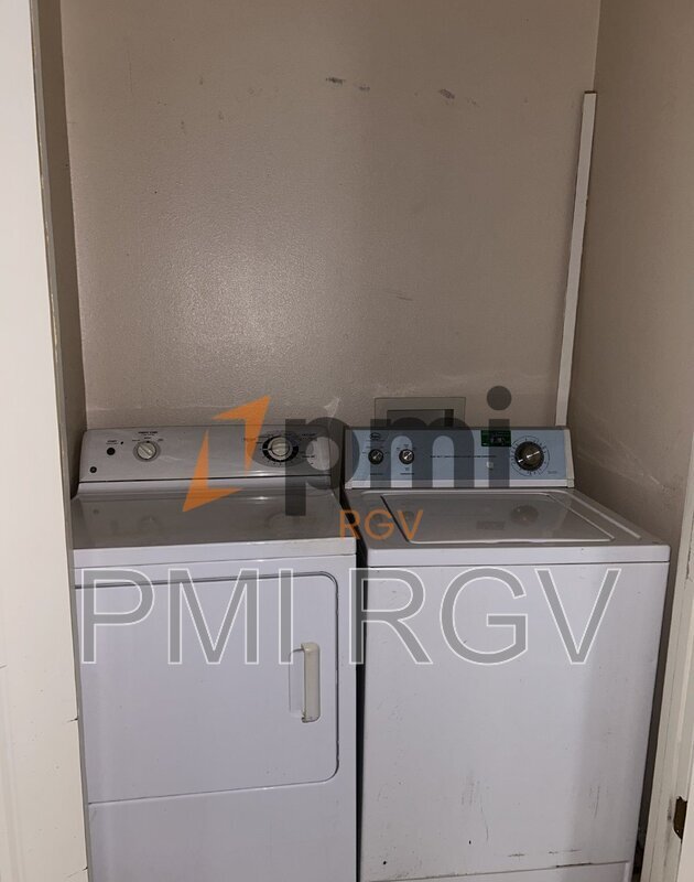 Foto del edificio - 3803 Sheraton Ave