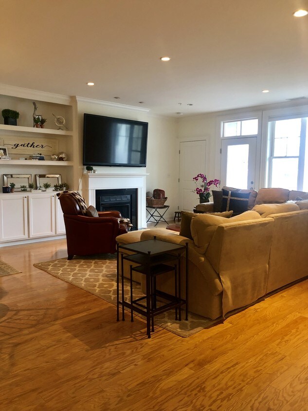 39 Taylor Dr, Reading, MA 01867 Condo for Rent in Reading, MA