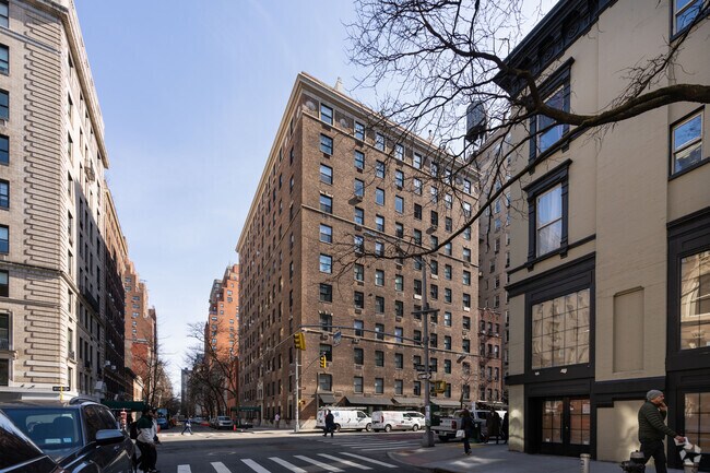 Building Photo - Cooperative