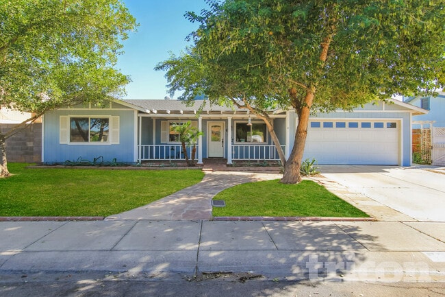 Building Photo - 6237 W Marconi Ave