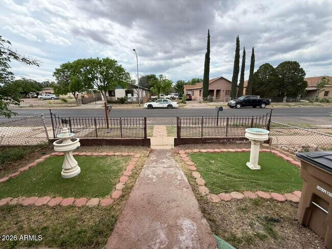 Foto del edificio - 834 5th St