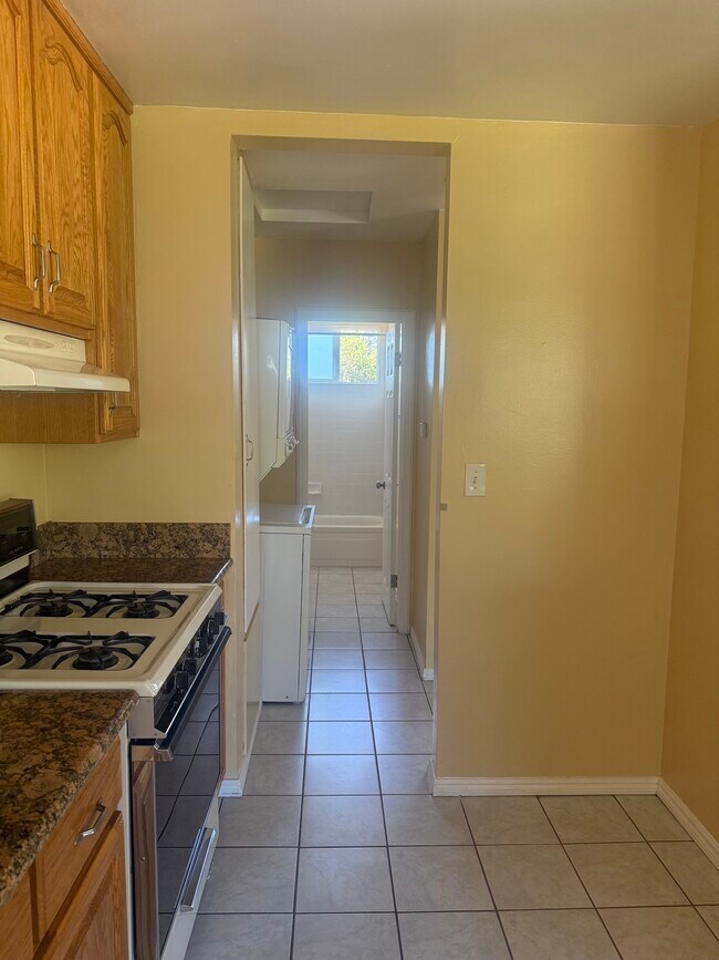 Foto del edificio - 2608 Manhattan Ave