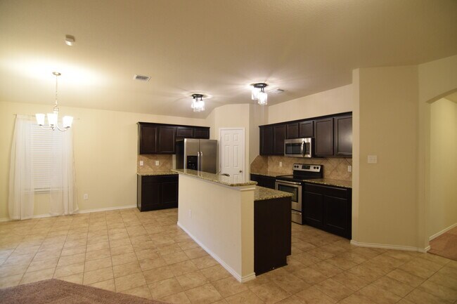 Foto del edificio - 5406 Waterbank Ln