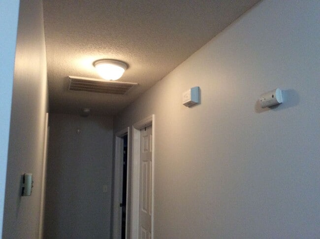 Building Photo - Nice Home in New Bern