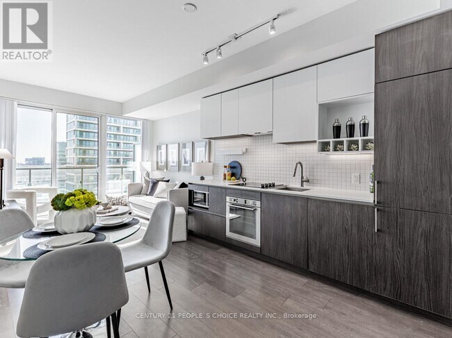 Photo du bâtiment - 898 Portage Pkwy