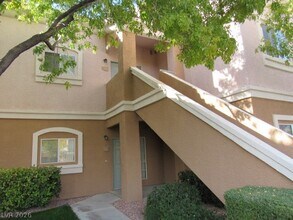 Building Photo - 401 Amber Pine St