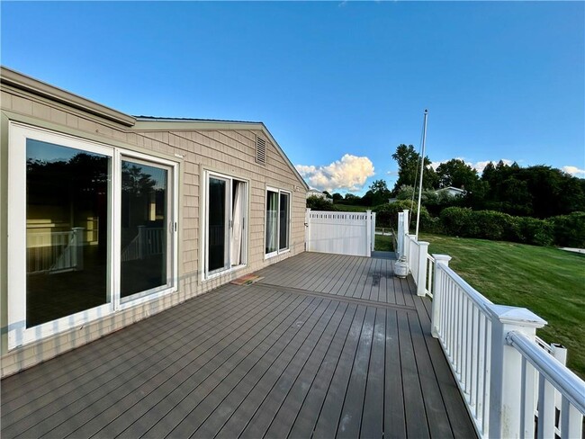 Building Photo - 32 Seaspray Way