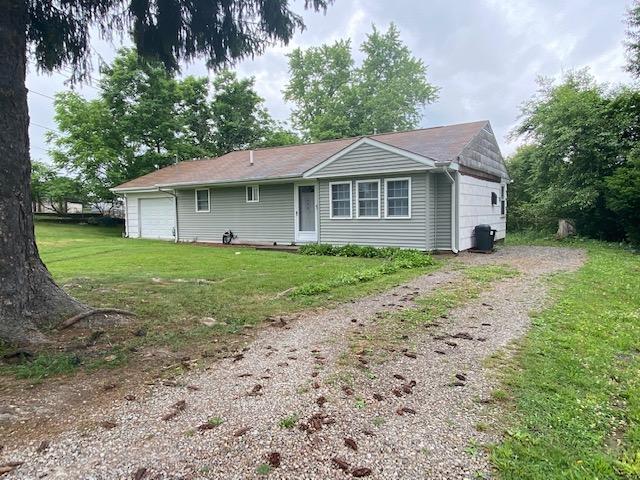 Building Photo - Quiet Neighborhood 3 Bedroom Home with Garage