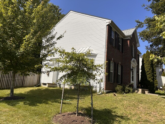 Building Photo - 9935 Harmony Ln