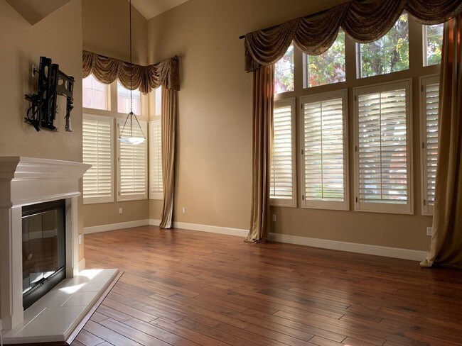 Building Photo - 2242 Silver Blossom Court