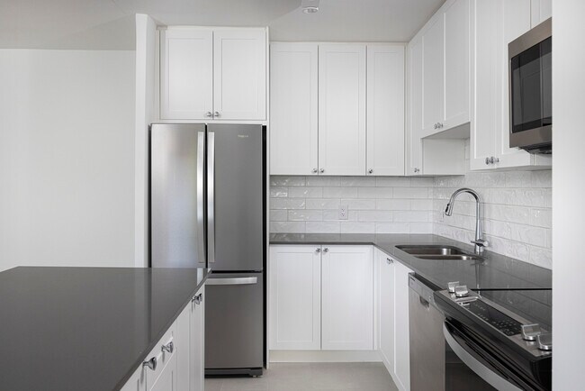 Photo du bâtiment - 95 Paisley Blvd West