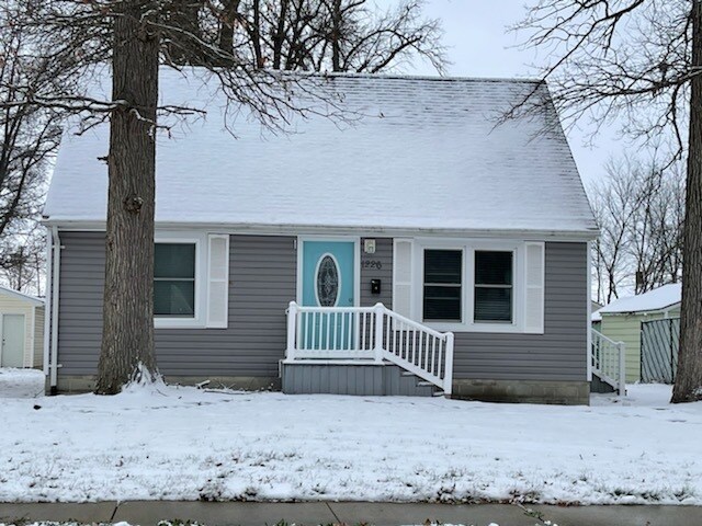 Primary Photo - 1226 Latham Ave