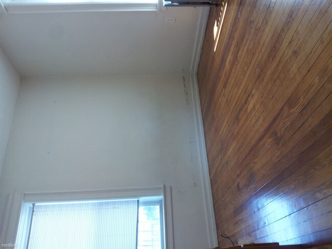 Building Photo - 2216 43rd St