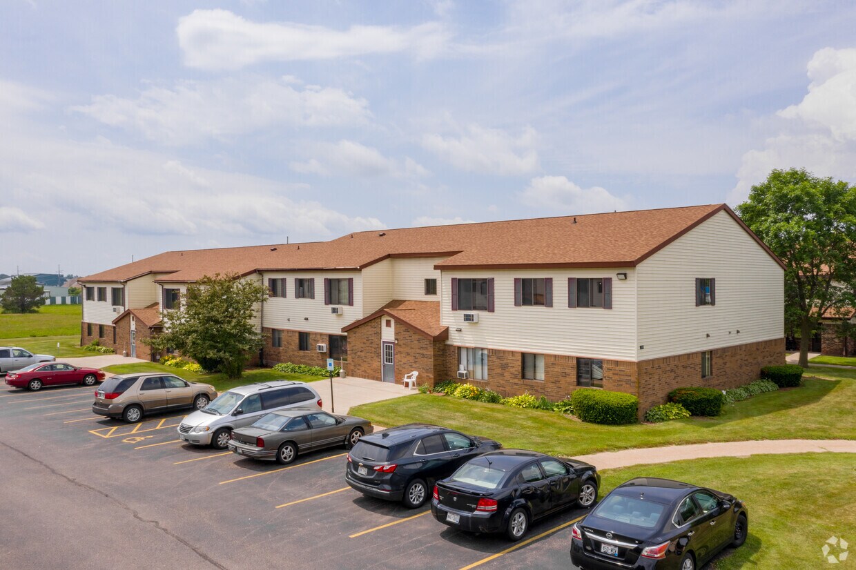 Oakridge Apartments Apartments in Marshfield, WI