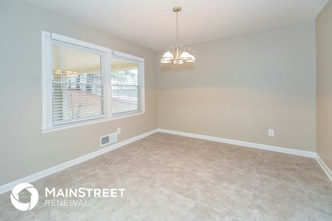 Building Photo - 3919 Wisteria Ln SW