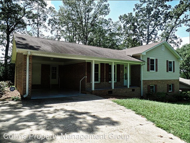 Building Photo - 1173 Holly Dr