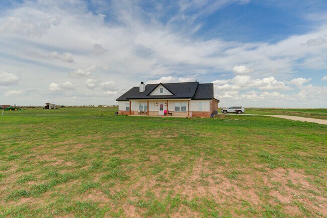 Foto del edificio - 9012 N County Rd 2700